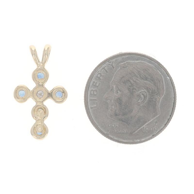 Gelbgold Diamant Saphir Kreuz Anhänger 14k Runde Brillant .28ctw Glaube im Zustand „Hervorragend“ im Angebot in Greensboro, NC