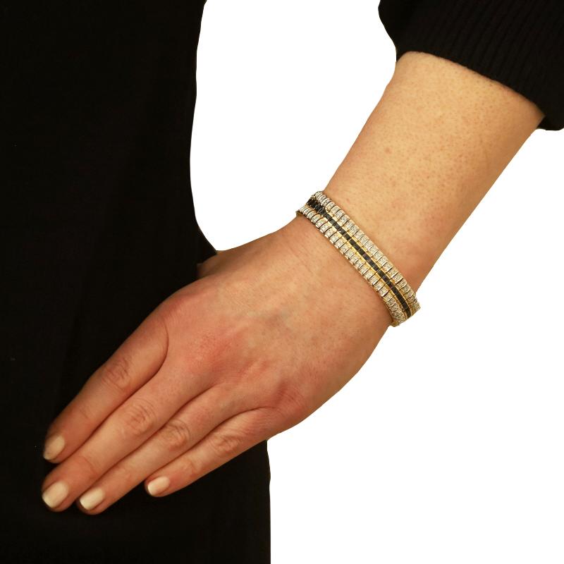 Taille ronde Bracelet à maillons en or jaune 14 carats avec rayures rondes de 10,62 ctw, diamants et saphirs de 7 pouces en vente