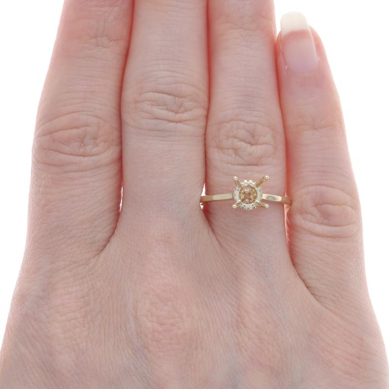 Taille ronde Bague de fiançailles en or jaune avec halo caché et semi-monture pour diamant -14k pour 1.00ct Round en vente