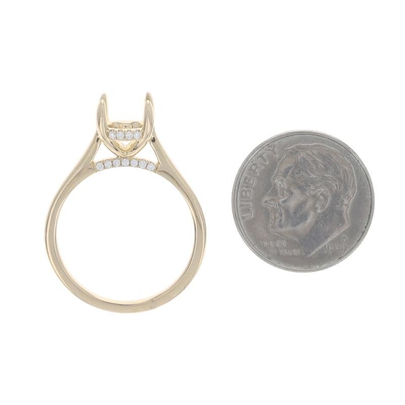 Bague de fiançailles en or jaune avec halo caché et semi-monture en diamant - 14k Round .12ctw en vente 1