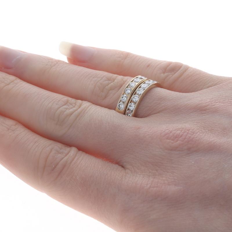 Lot de 2 bracelets en or jaune avec diamants - 14k ronds 1.00ctw Channel Set Wedding Rings Pour femmes en vente