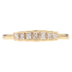 Anello con sette pietre in oro giallo - 14k Princess .25ctw