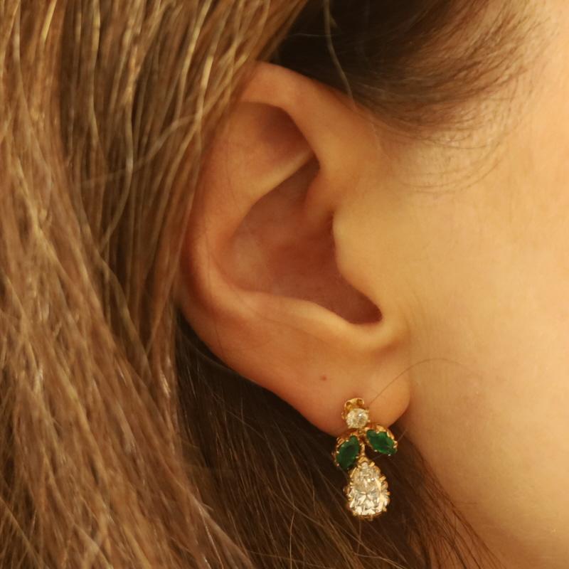 Pear Cut Yellow Gold Diamond & Simulated Emerald Dangle Earrings - 18k Pear 2.93ctw GIA For Sale