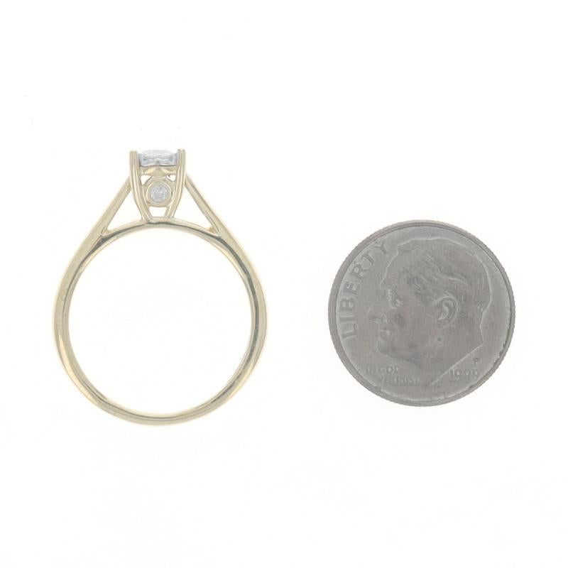 Bague de fiançailles en or jaune avec solitaire en diamant 10k Round .50ct Promise Ring en vente 1