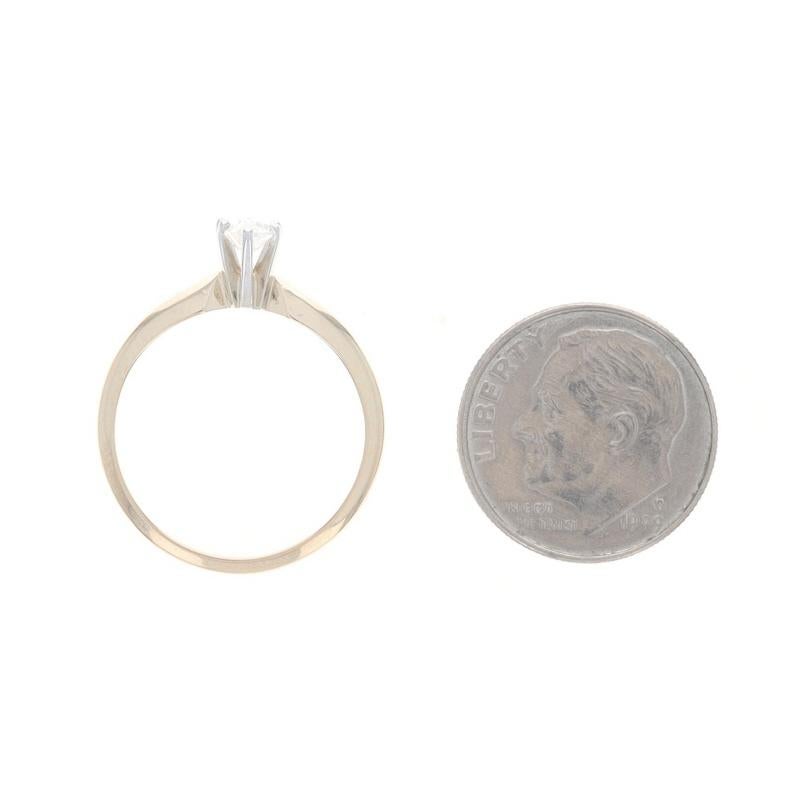 Bague de fiançailles en or jaune avec solitaire en diamant - 14k Marquise .38ct en vente 1