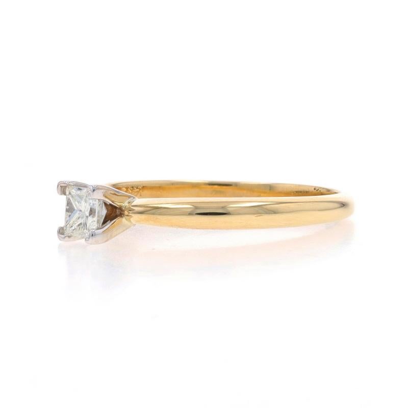 Bague de fiançailles en or jaune avec solitaire en diamant - 14k Princesse 0.25ct Excellent état - En vente à Greensboro, NC