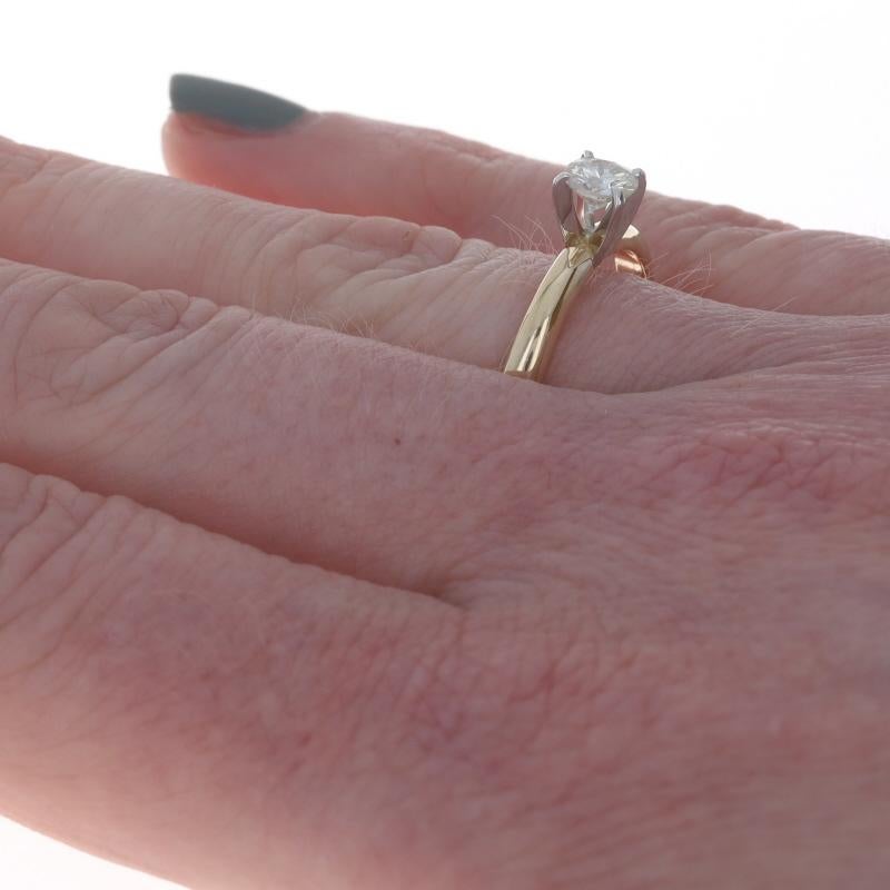 De las mujeres Anillo de compromiso solitario de diamantes en oro amarillo - 14k Brillante redondo .40ct en venta