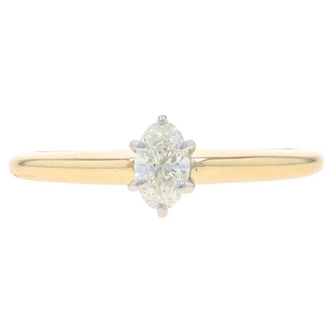Anello di fidanzamento solitario con diamante in oro giallo 18k Oval .25ct in vendita