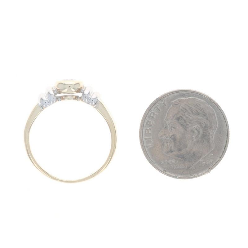 Bague solitaire en or jaune avec diamant - 14k Round .25ct Bezel Set Engagement en vente 1