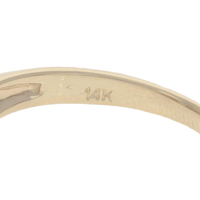 Bague solitaire en or jaune avec diamant - 14k Engagement brillant rond .25ct en vente 2
