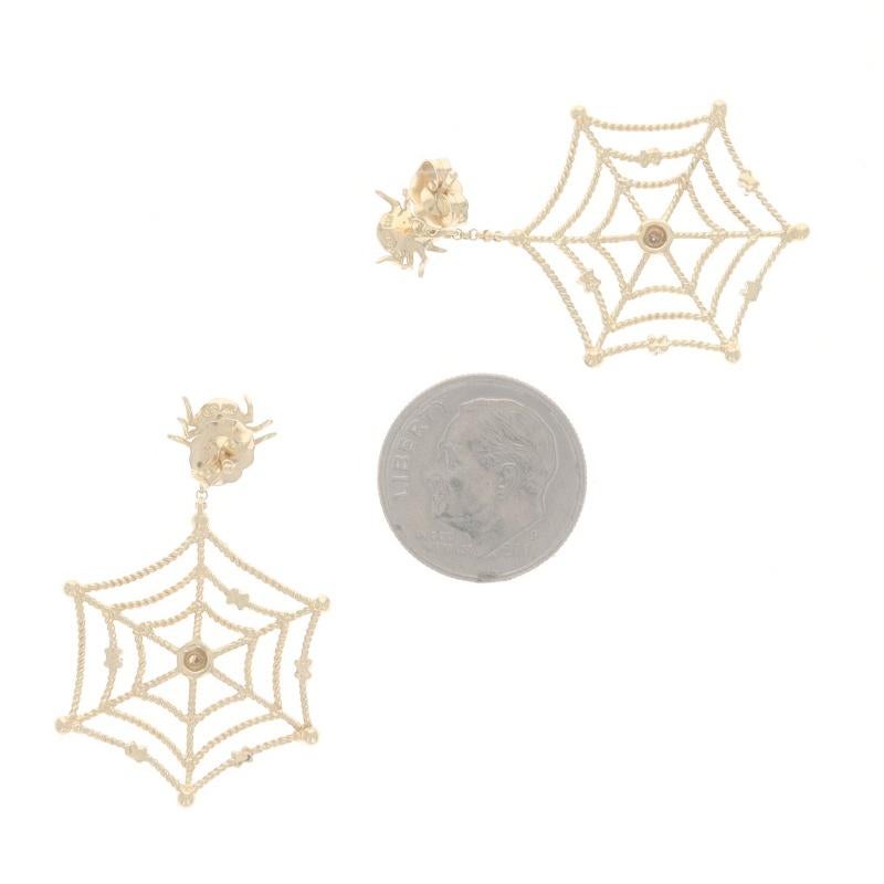 Taglio rotondo Orecchini a pendente in oro giallo con diamante e ragnatela - 14k Round Arachnid Pierced in vendita
