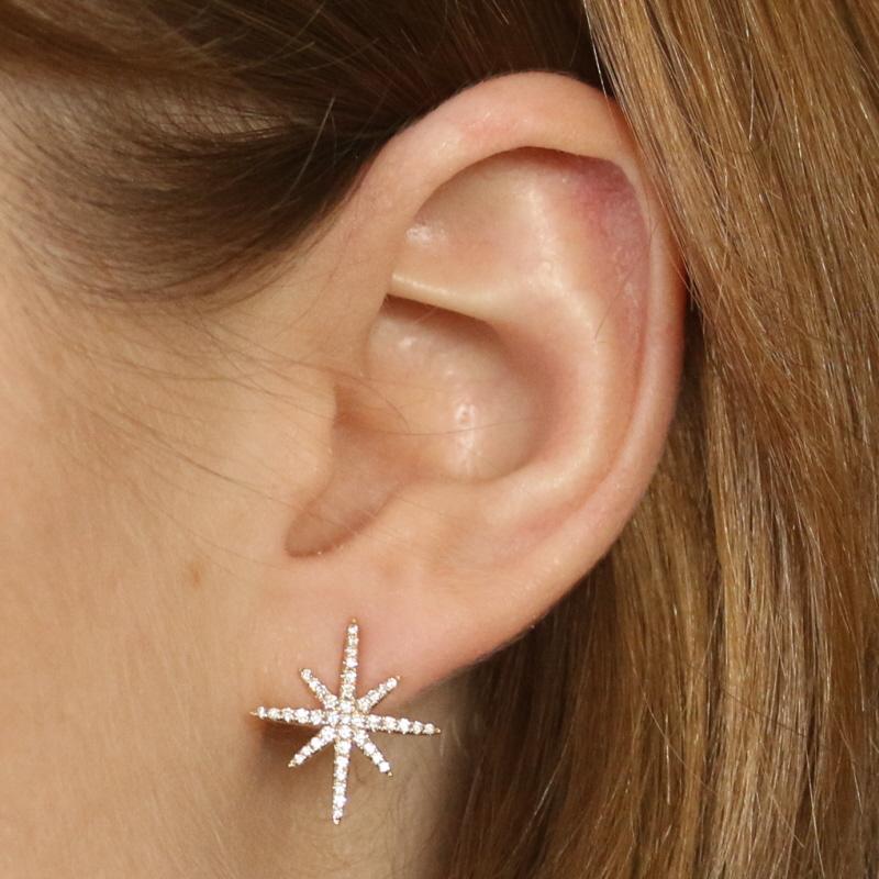 Taille ronde Boucles d'oreilles en or jaune avec diamants en étoile 14k Rd .42ctw North Star Pierce en vente