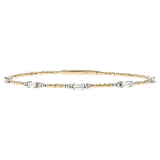 Bracelet flexible en or jaune avec diamants - 14k Baguette .68ctw en vente