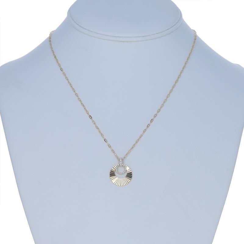 Collier en or jaune avec pendentif diamant en forme de soleil 17 1/2