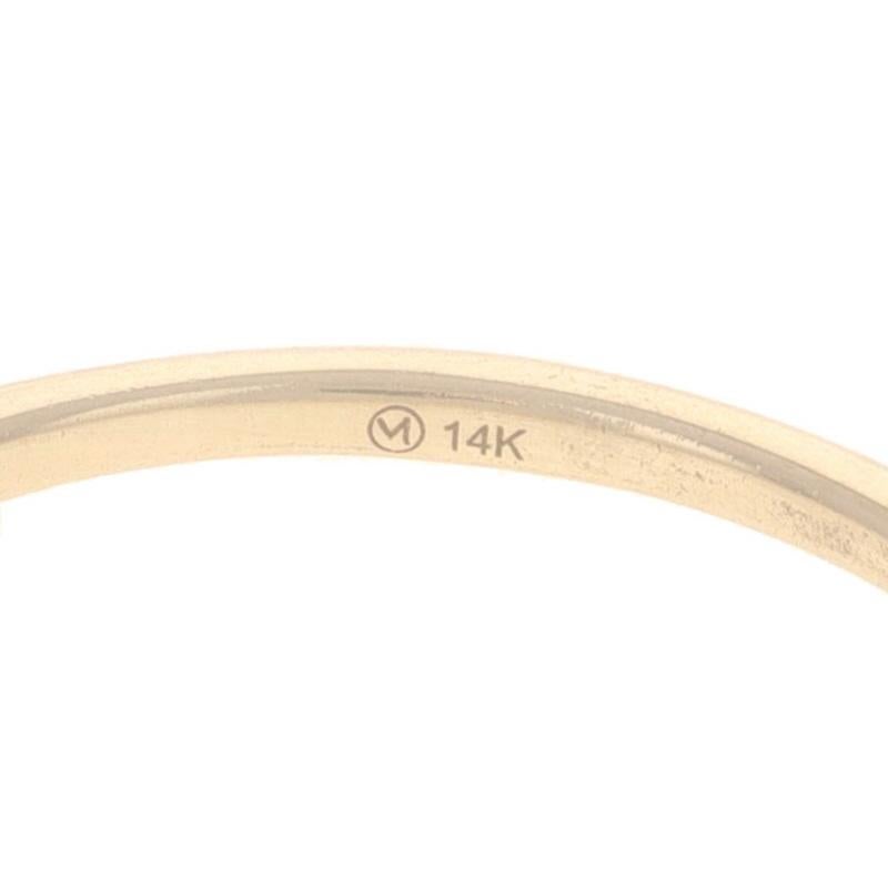 Yellow Gold Diamond Tapered Band - 14k Single .16ctw Ring en vente 2