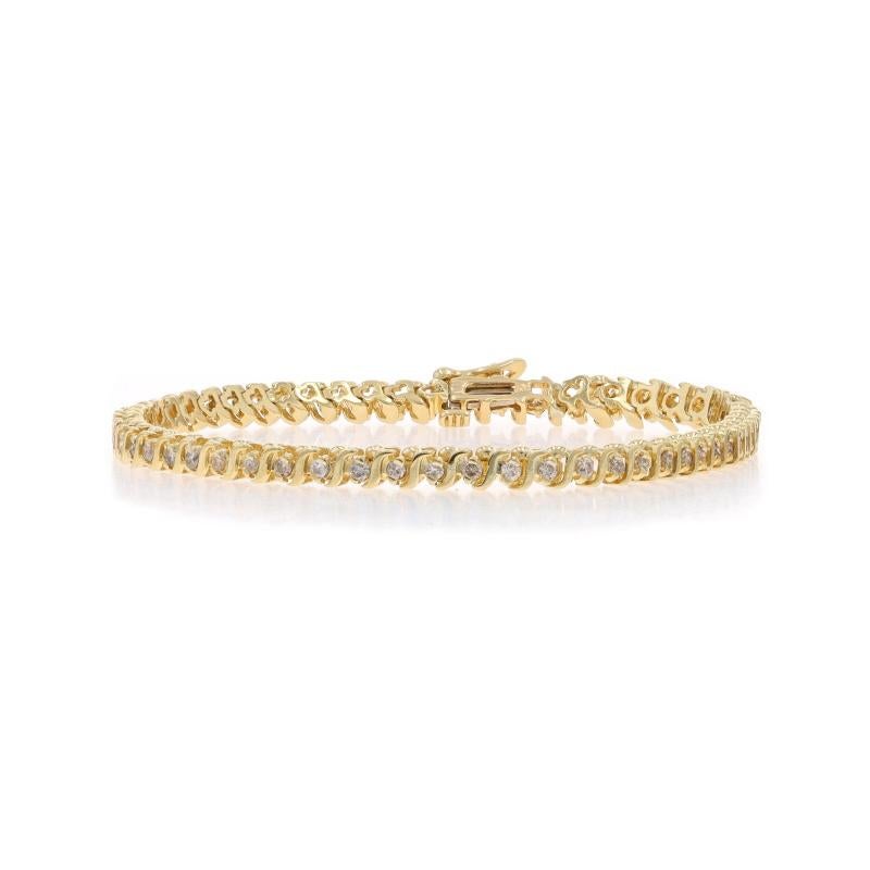 Metallgehalt: 14k Gelbgold

Informationen zu Stein

Natürliche Diamanten
Karat(e): 2.00ctw
Schliff: Runder Brillant
Farbe: H - I - J
Klarheit: SI2 - I1

Karat gesamt: 2.00ctw

Stil: Tennis
Verschluss-Typ: Zungenschließe mit einseitiger