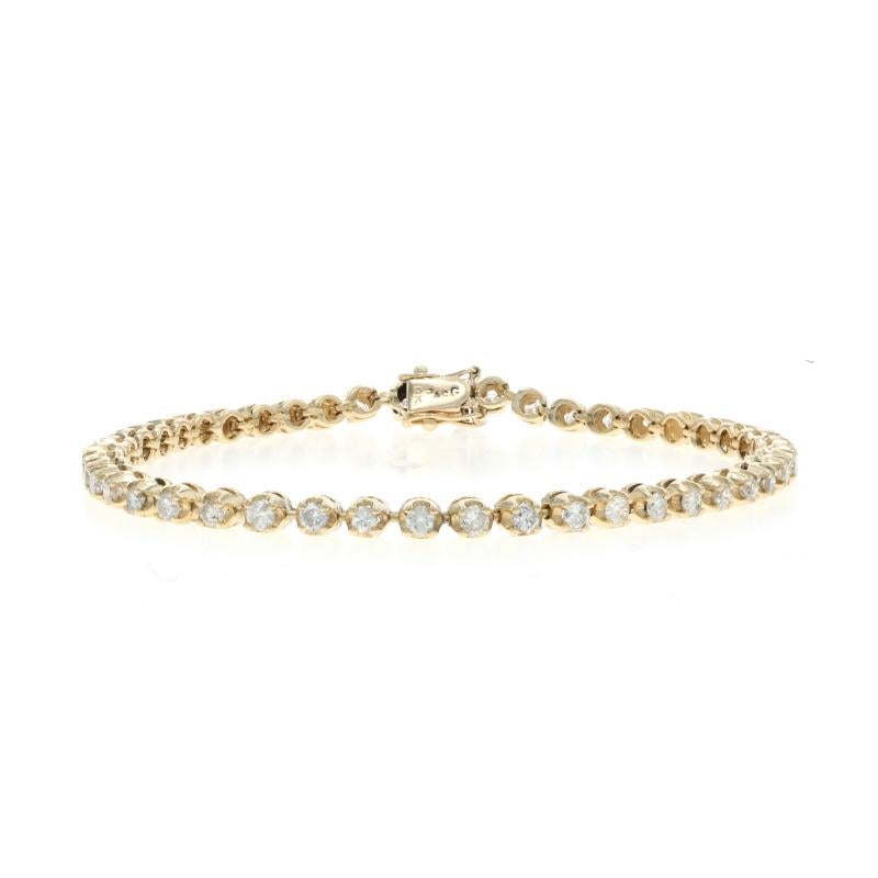 Contenu du métal : Or jaune 14k

Informations sur les pierres

Diamants naturels
Carat(s) : 2.00ctw
Coupe : Brillant rond
Couleur : G - H
Clarté : I1 - I2

Total des carats : 2.00ctw

Style de bracelet : Tennis
Type de fermeture : Fermoir à onglet