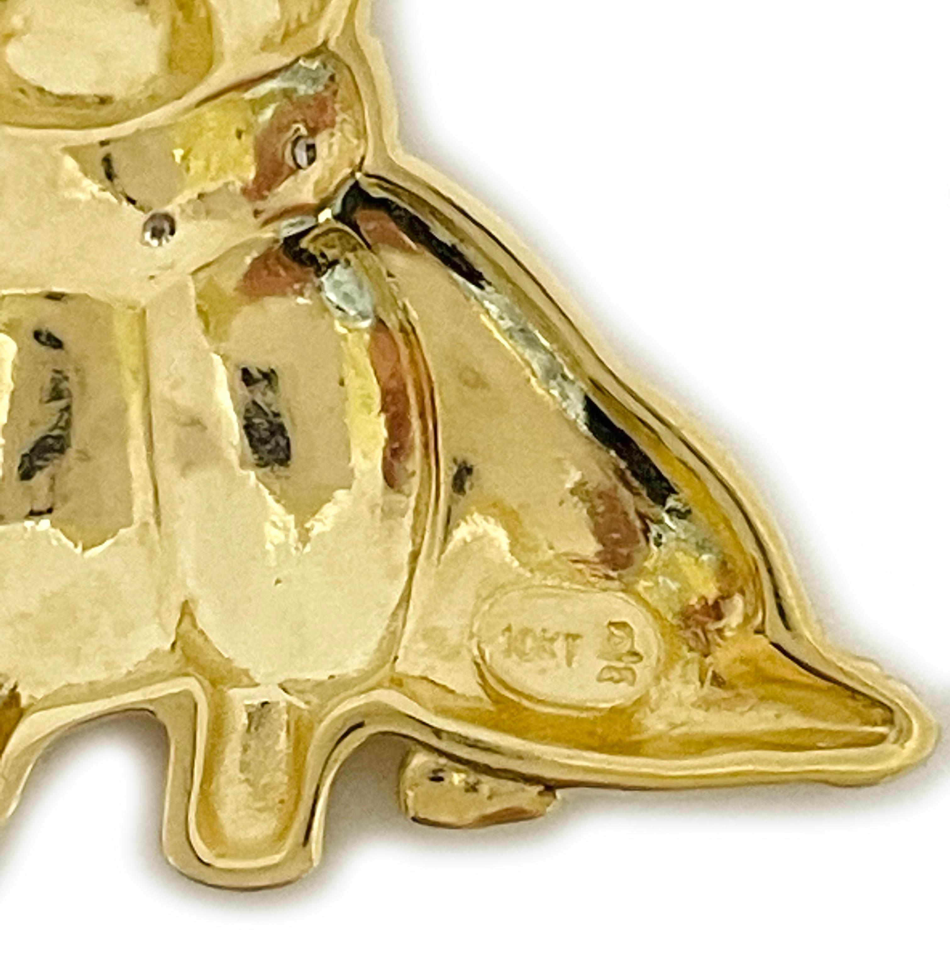 Round Cut Yellow Gold Diamond Terrier Dog Pendant For Sale