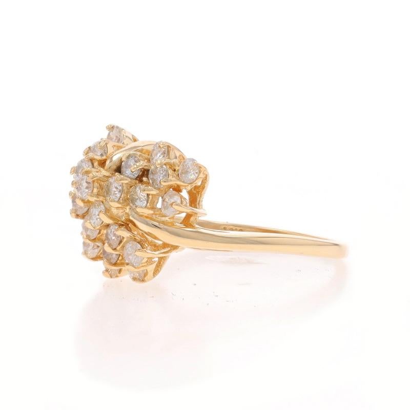 Bague cocktail en or jaune diamant trèfle à trois feuilles 14k 1.00ctw Shamrock Excellent état - En vente à Greensboro, NC