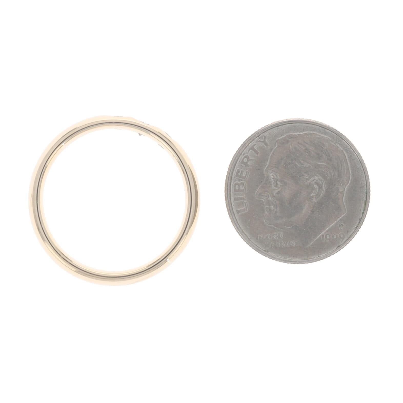 Anneau à trois pierres en or jaune - 14k Round Brilliant .14ctw Wedding Ring en vente 1