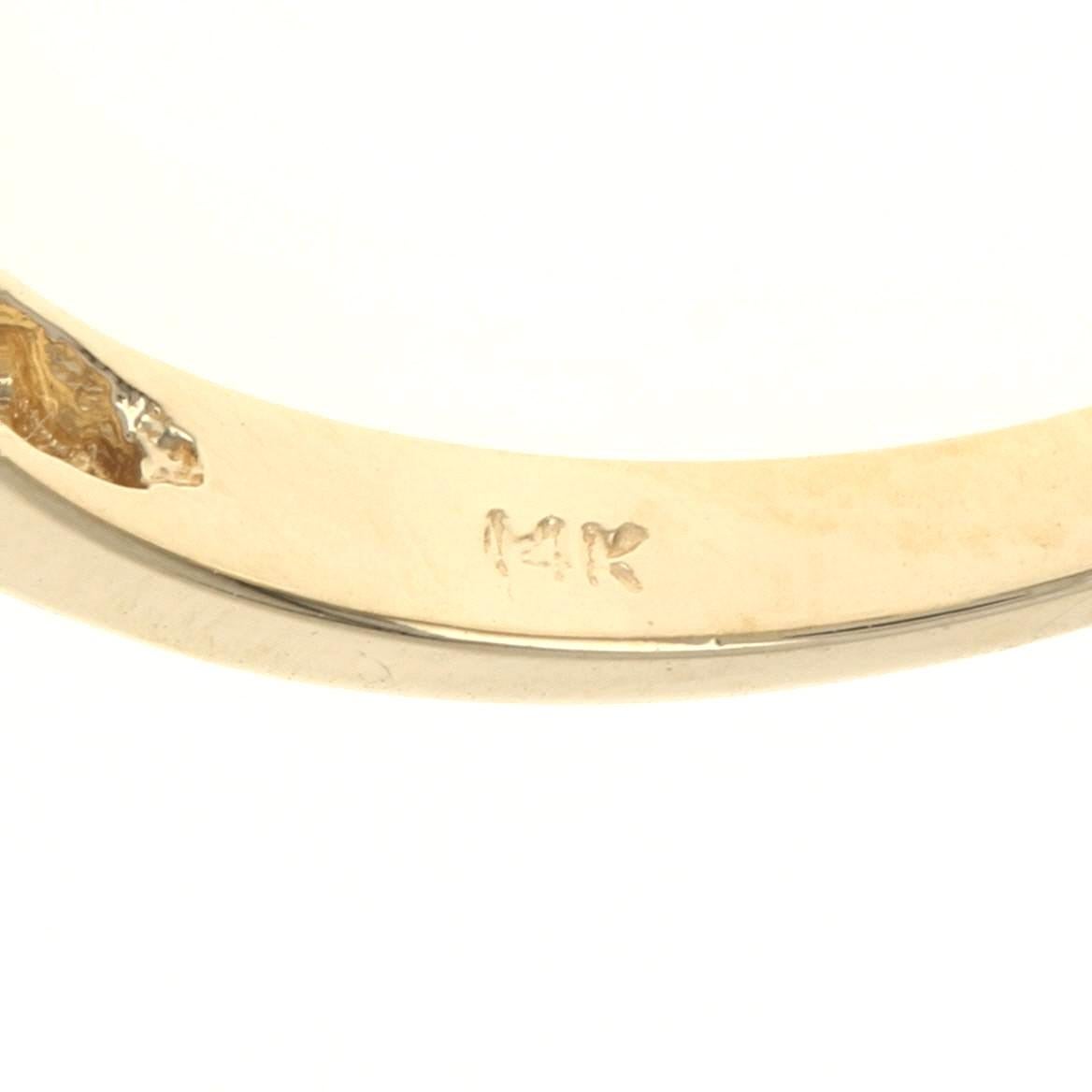 Bague de fiançailles à trois pierres en or jaune - 14k brillant rond 1.00ctw en vente 2