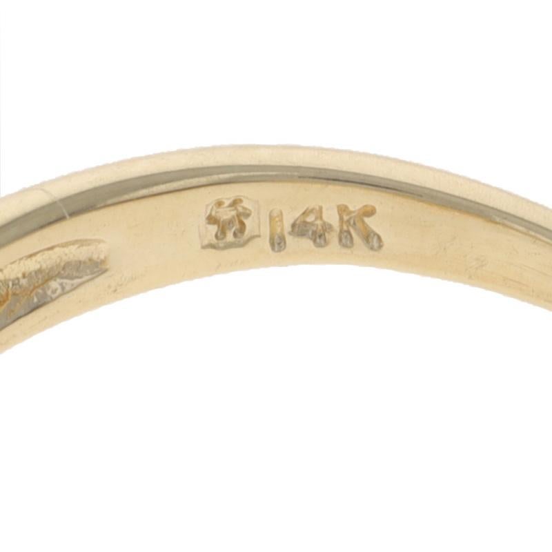 Bague de fiançailles à trois pierres en or jaune - 14k brillant rond 1.00ctw en vente 2