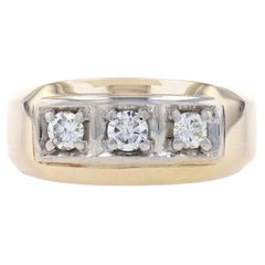 Bague pour homme en or jaune à trois pierres et diamants - 14k Round .50ctw Wedding Ring