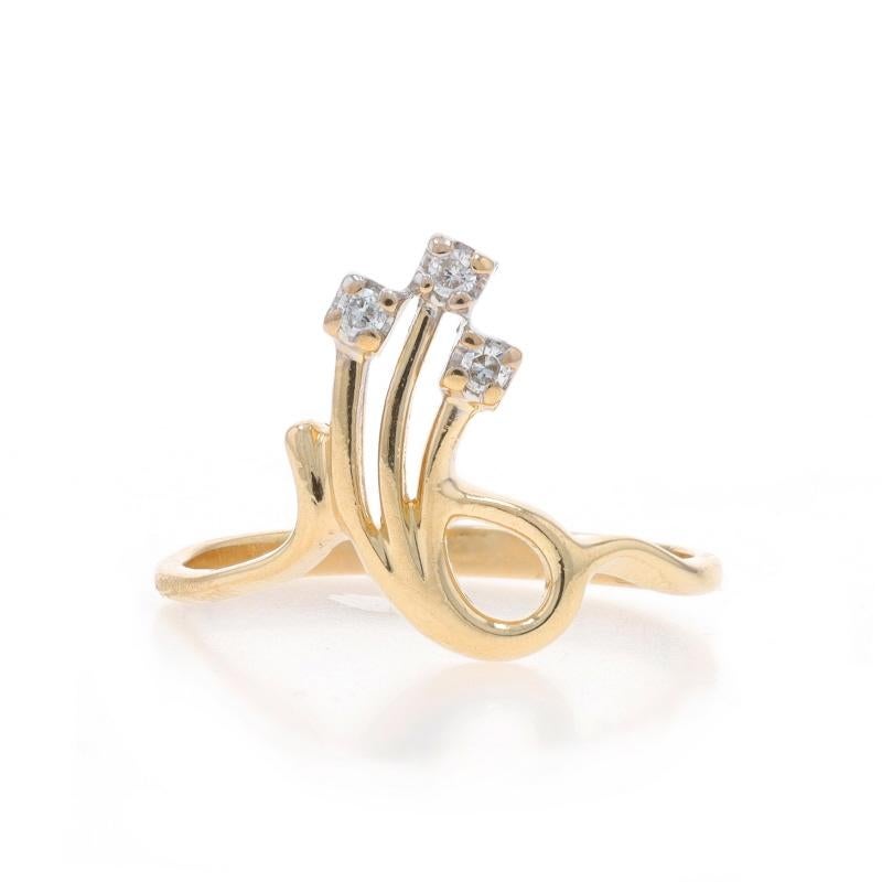 Größe: 6 1/4
Gebühr für Größenanpassung: Up 3 Größen für $30 oder Down 2 Größen für $30

Metallgehalt: 14k Gelbgold & 14k Weißgold

Informationen zu Stein

Natürliche Diamanten
Karat(e): .04ctw
Schliff: Runder Brillant
Farbe: G - H
Klarheit: SI2 -