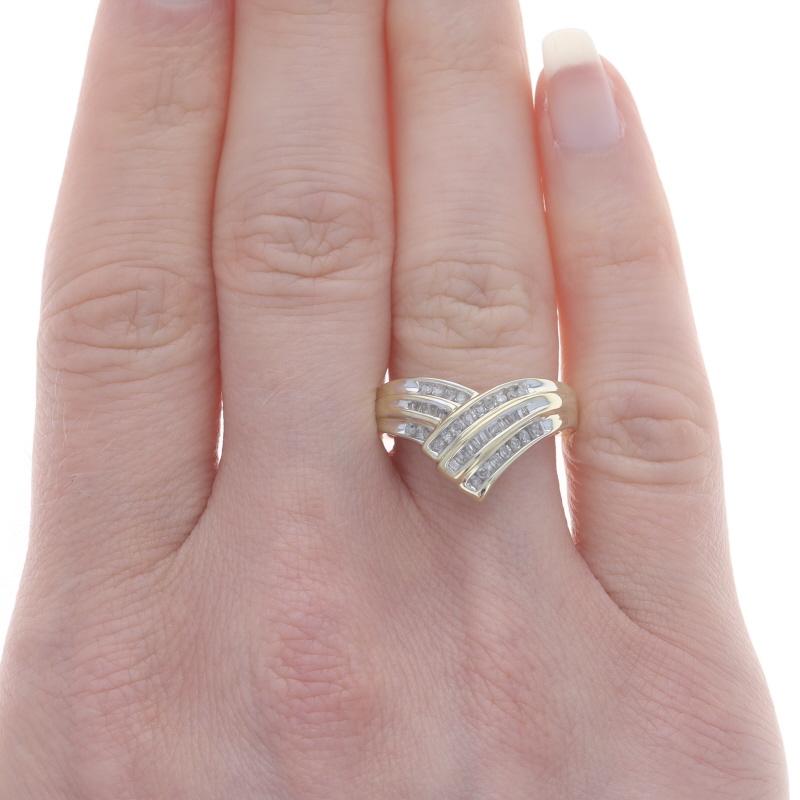 Gelbgold Diamant V Contour Wishbone Band 10k Single & Baguette .20ctw Ring 7 (Baguetteschliff)