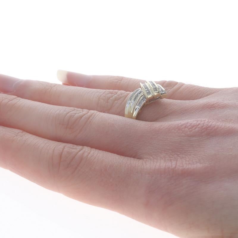 Gelbgold Diamant V Contour Wishbone Band 10k Single & Baguette .20ctw Ring 7 Damen