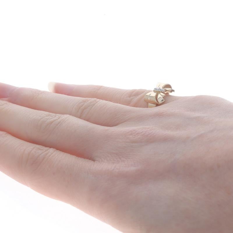 Women's Yellow Gold Diamond Vintage Bow Ring - 10k Round Brilliant Tied Ribbon Two-Stone For Sale