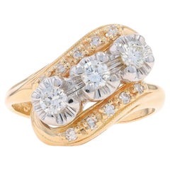 Anillo Bypass Vintage de Diamantes en Oro Amarillo - 14k Redondo .50ctw Tres Piedras Milgrain