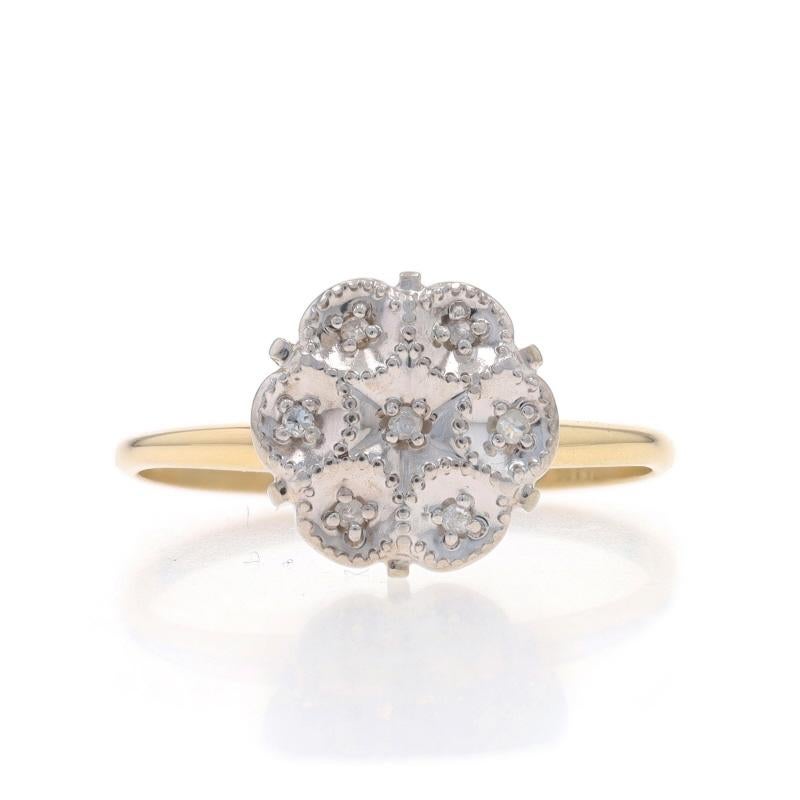 Größe: 8
Gebühr für Größenanpassung: Up 3 Größen für $25 oder Down 3 Größen für $25

Epoche: Vintage By

Metall Inhalt: 10k Gelbgold & 10k Weißgold

Informationen zu Stein

Natürliche Diamanten
Karat(e): .02ctw
Schnitt: Einfach
Farbe: H -