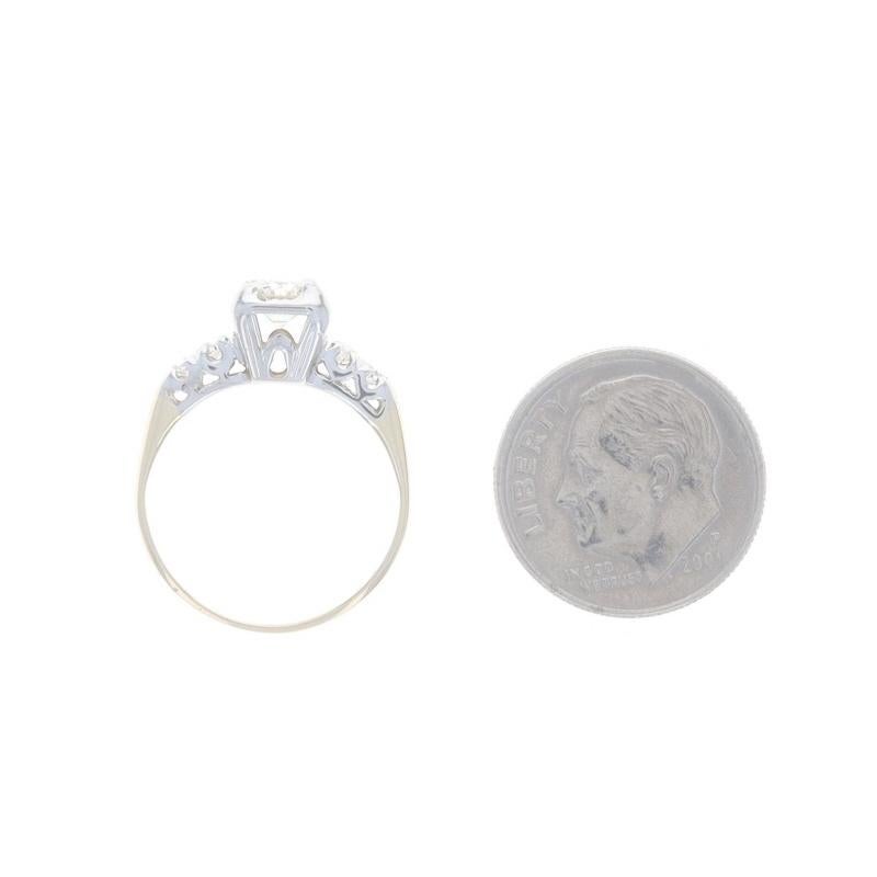 Bague de fiançailles en or jaune avec diamant vintage - 14k Round Brilliant .62ctw en vente 1