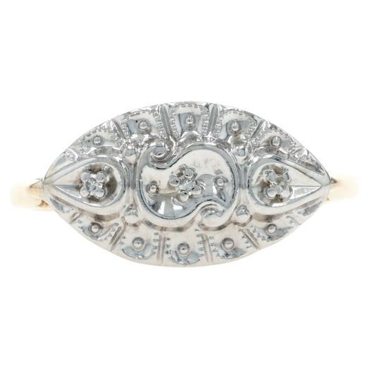 Gelbgold Diamant Vintage Ring - 10k Single Three-Stone im Angebot