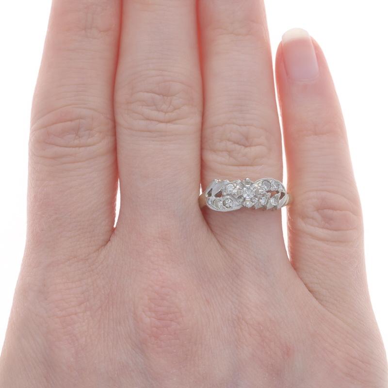 Round Cut Yellow Gold Diamond Vintage Ring - 14k Round.28ctw Floral Etched Milgrain For Sale