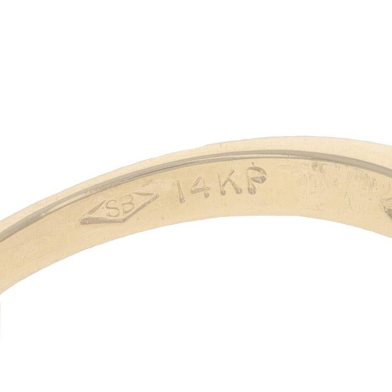 Yellow Gold Diamond Vintage Ring - 14k Round.28ctw Floral Etched Milgrain For Sale 2