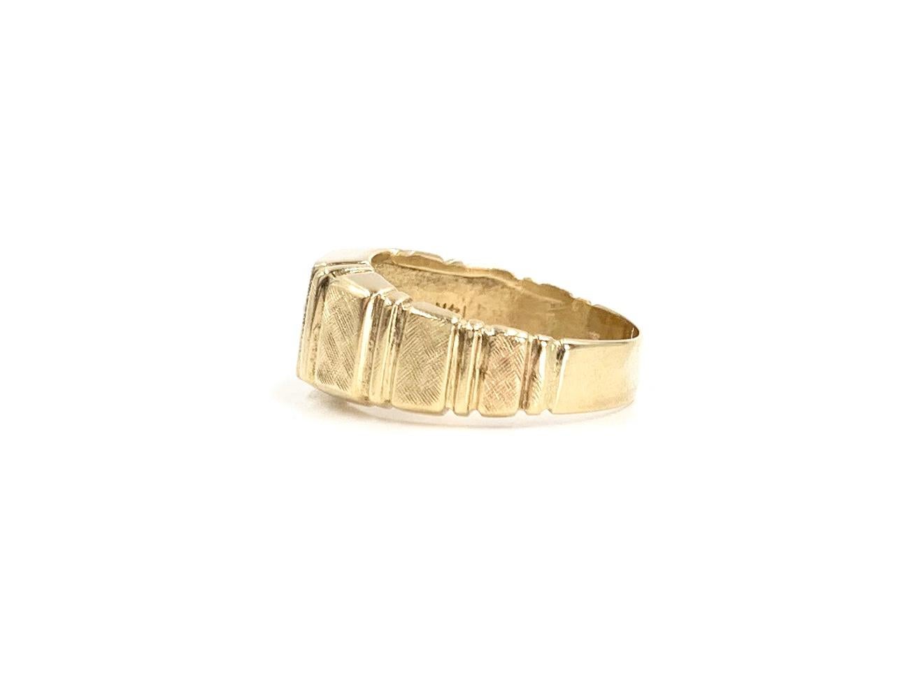 Women's or Men's Yellow Gold Diamond Vintage Ring For Sale