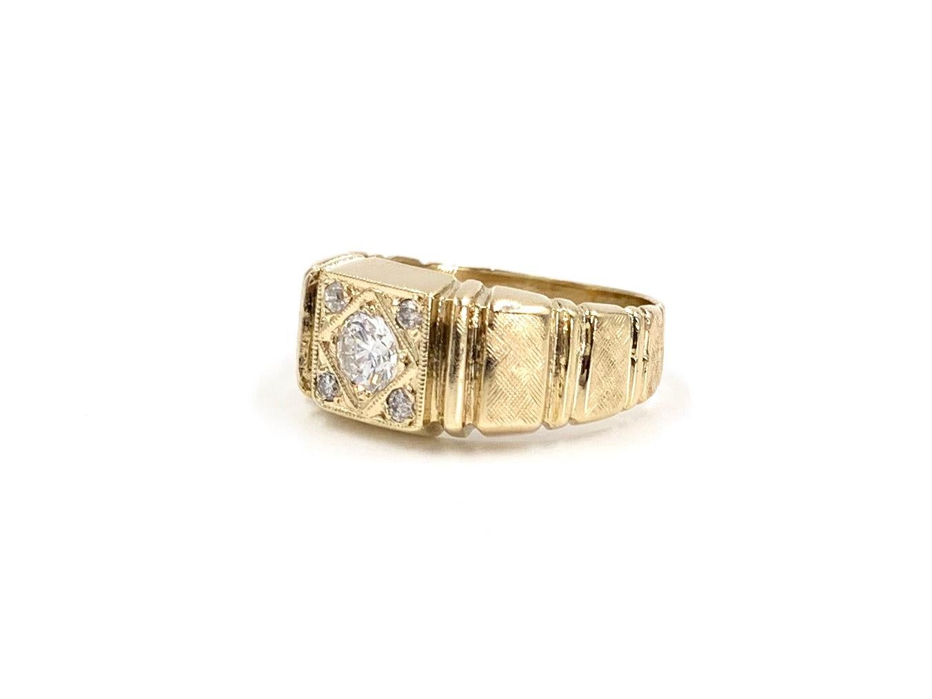 Yellow Gold Diamond Vintage Ring For Sale 1