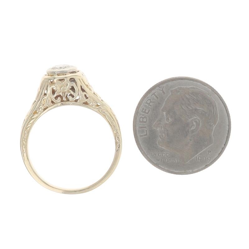 Anello di fidanzamento solitario d'epoca con diamante in oro giallo 14k rotondo .33ct floreale in vendita 1
