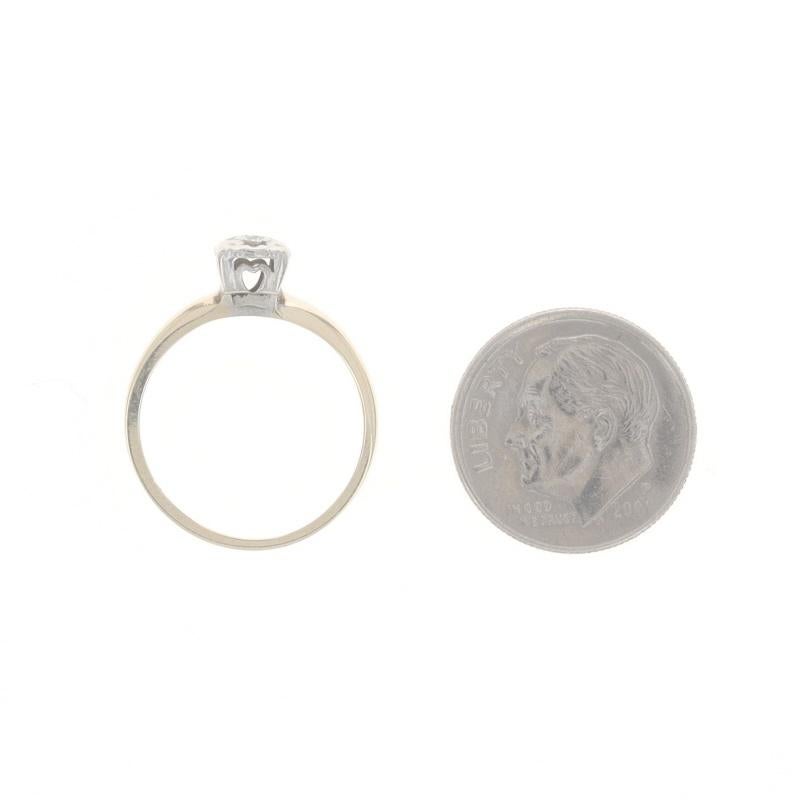 Bague de fiançailles solitaire vintage en or jaune avec diamants ronds 14 carats en vente 1