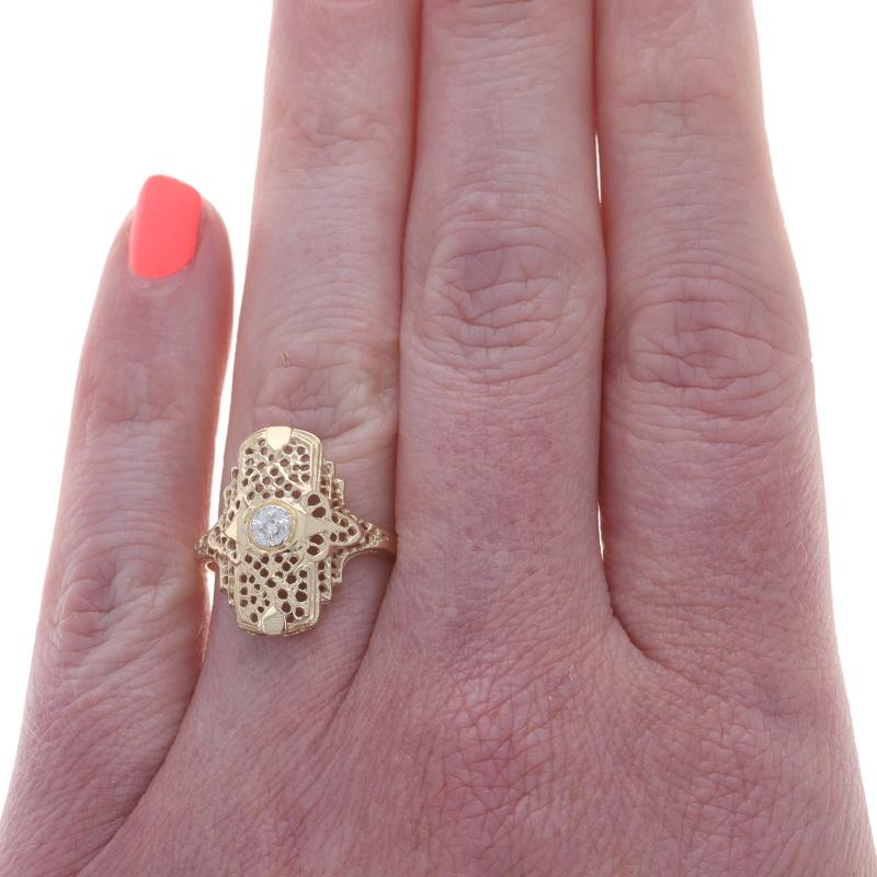 Round Cut Yellow Gold Diamond Vintage Solitaire Ring 10k Round Brilliant For Sale