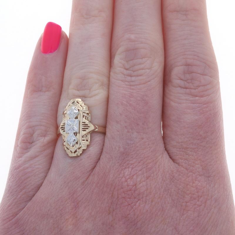 Gelbgold Diamant Vintage Drei-Stein-Ring 14k Single (Einfacher Schliff) im Angebot