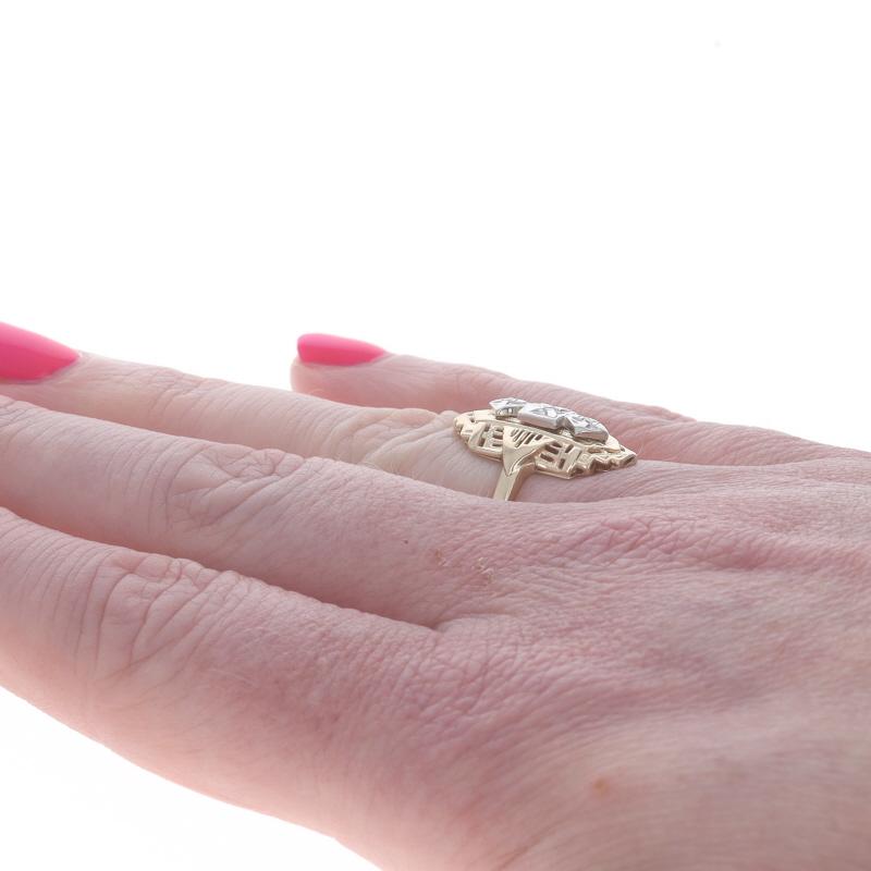 Gelbgold Diamant Vintage Drei-Stein-Ring 14k Single Damen im Angebot