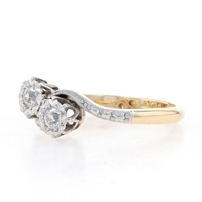 Taille vieille mine Yellow Gold Diamond Vintage Two-Stone Bypass Ring 18k & Plat Mine .22ctw Engage en vente