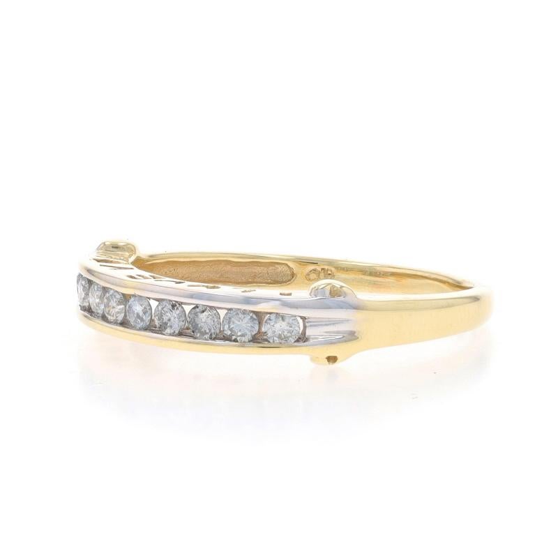 Alliance en or jaune avec diamant - 10k Round .30ctw Hearts Channel Set Ring Excellent état - En vente à Greensboro, NC