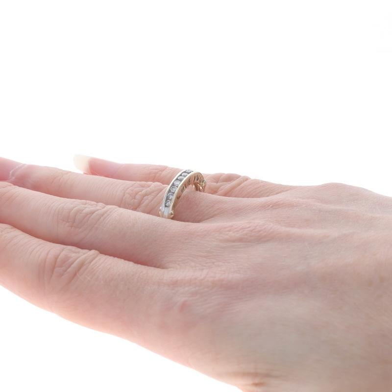 Alliance en or jaune avec diamant - 10k Round .30ctw Hearts Channel Set Ring Pour femmes en vente