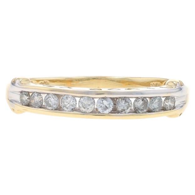 Anillo de boda de oro amarillo con diamantes - 10k Anillo redondo de canal con corazones de .30ctw