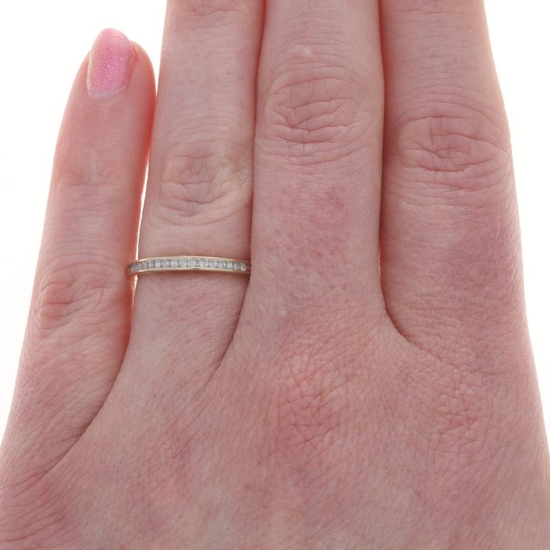 Single Cut Yellow Gold Diamond Wedding Band - 10k Single .10ctw Ring For Sale