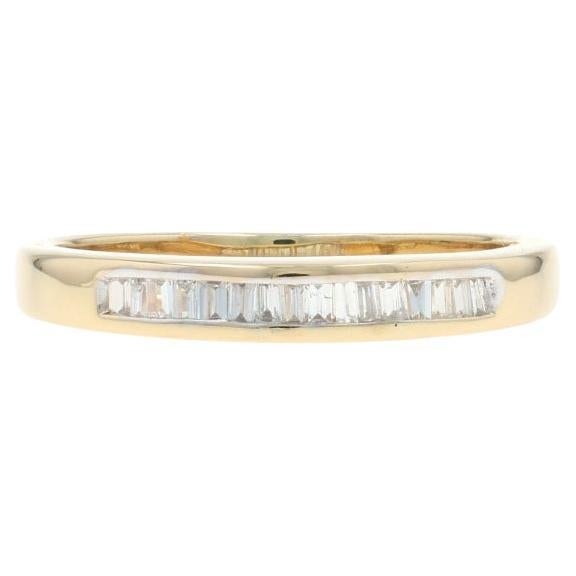 Alliance en or jaune avec diamant - 14k Baguette .15ctw en vente